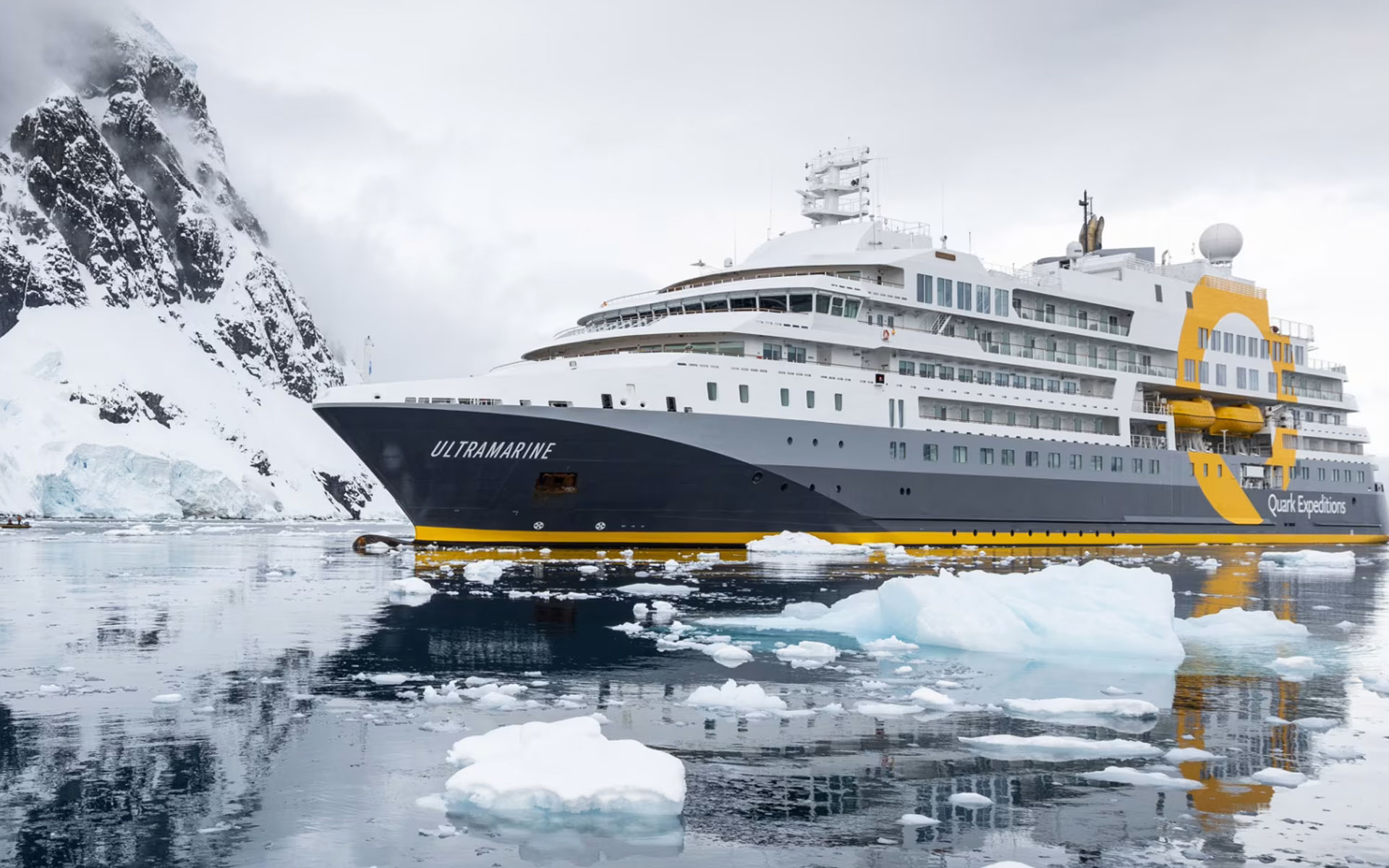 media.topic.imagealternatetextformat